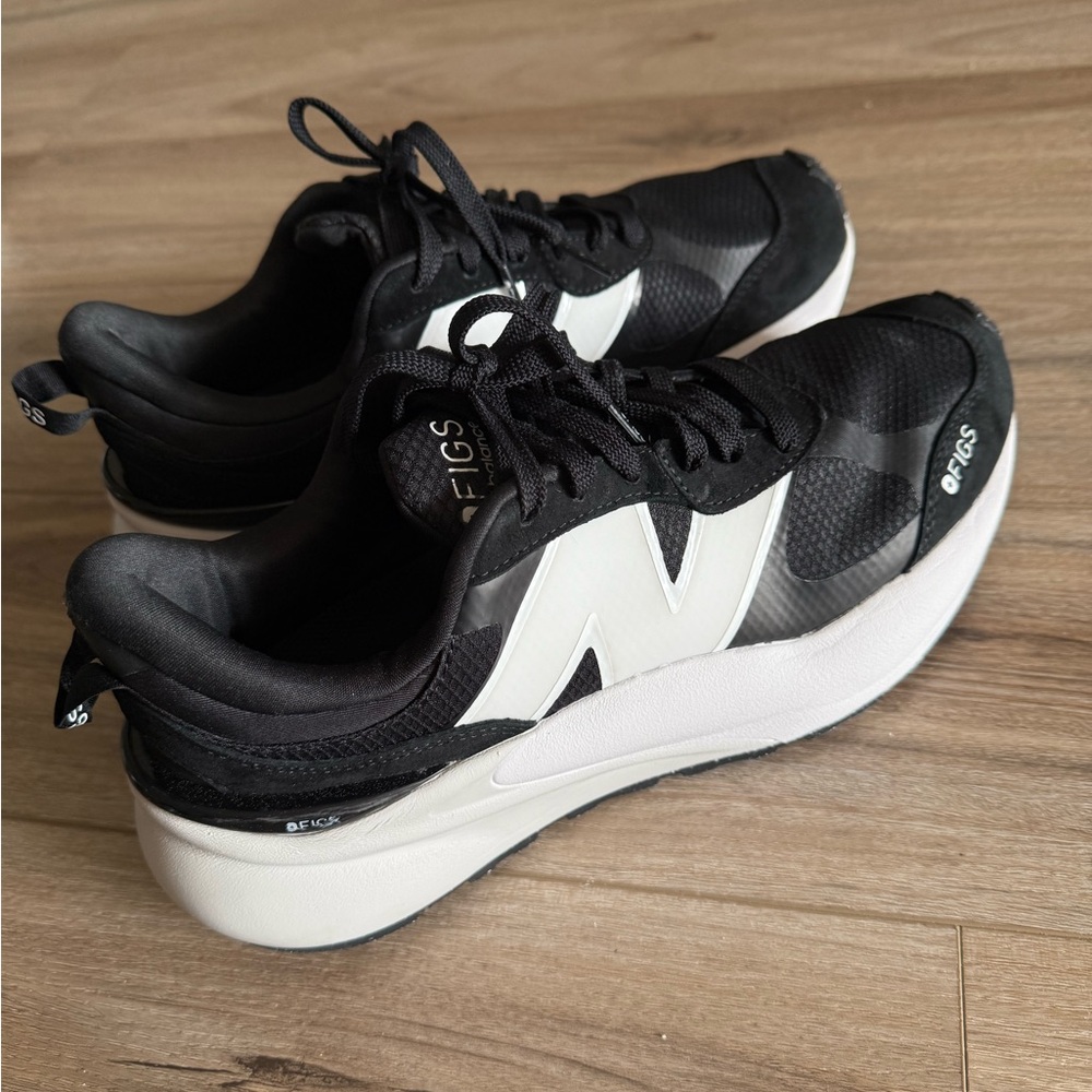 FIGS New Balance Black and White Hospital Shoes